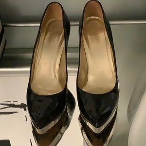 Gucci black patent heels with gold detail